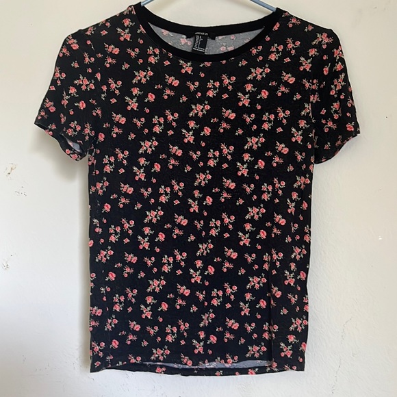Small forever 21 tshirt - Picture 1 of 3